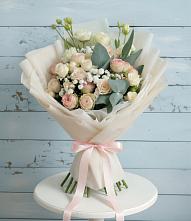 Букет цветов из:  Розы и Лизиантусы #REPLACE_PRED# Всеволожске