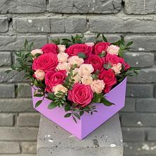 Цветочная композиция из Розы в коробке во Всеволожске