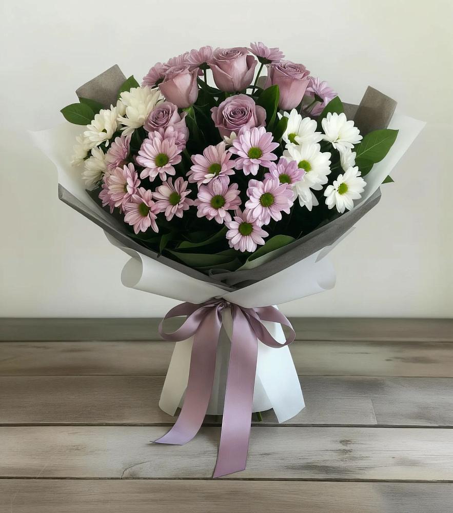 Букет цветов из: Хризантемы и Розы во Всеволожске