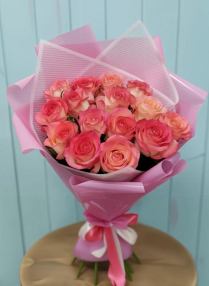 Букет 15 Розовых роз Равель во Всеволожске