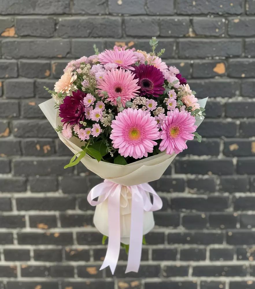 Букет цветов из: Герберы и Хризантемы во Всеволожске