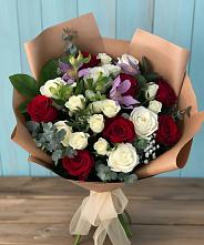 Букет цветов из:  Розы и Альстромерии во Всеволожске