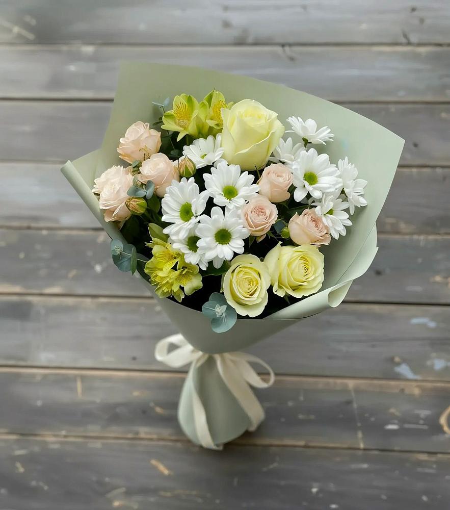 Букет цветов из: Альстромерии, Розы и Хризантемы во Всеволожске
