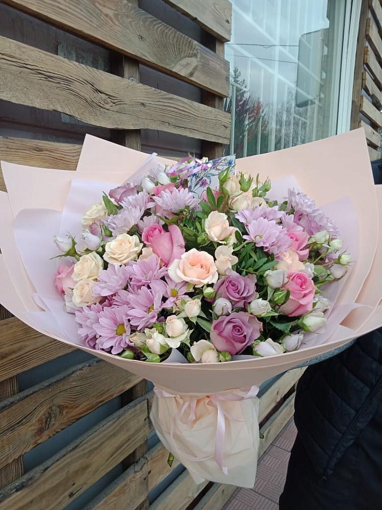 Букет цветов из: Розы и Хризантемы во Всеволожске