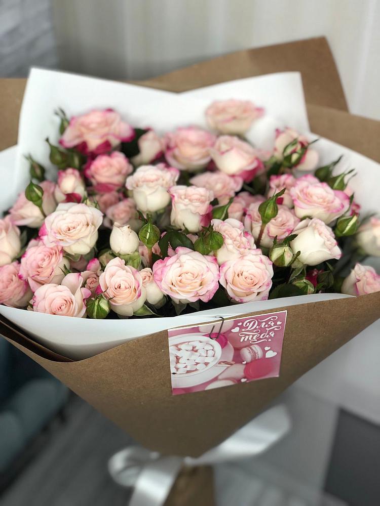 Букет цветов из: Розы во Всеволожске