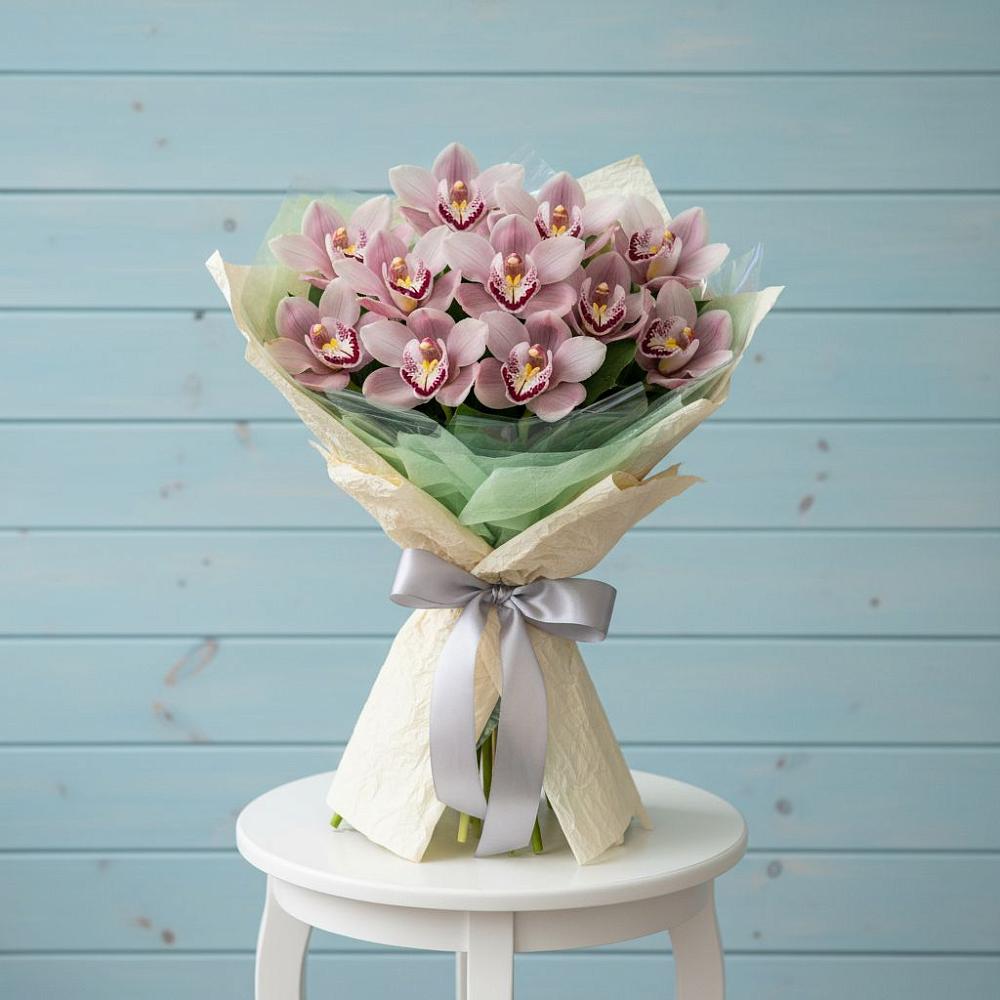 Букет цветов из: Орхидеи и Розы во Всеволожске