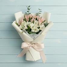 Букет цветов из:  Альстромерии во Всеволожске