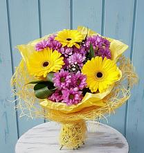 Букет цветов из:  Хризантемы и Герберы во Всеволожске