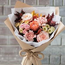 Букет цветов из:  Гвоздики, Хризантемы и Розы во Всеволожске