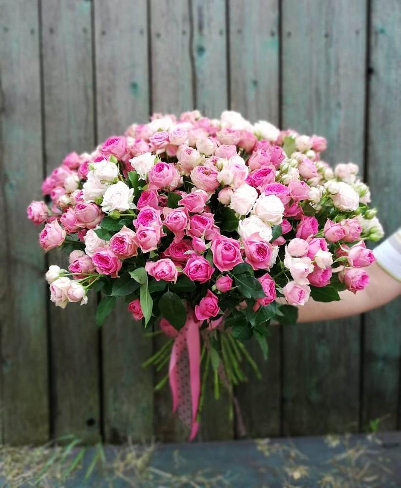 Букет Розовые кустовые розы Натали и Лав Лидия во Всеволожске