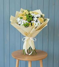 Букет цветов из:  Хризантемы и Розы во Всеволожске