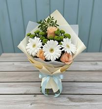 Букет цветов из:  Герберы, Розы и Хризантемы во Всеволожске