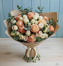 Букет цветов из:  Альстромерии и Розы во Всеволожске