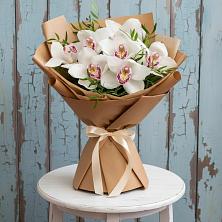 Букет цветов из:  Орхидеи и Розы во Всеволожске